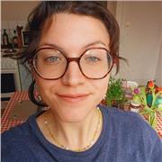 Forte d'une expérience dans le FLE et d'un diplôme de sociologie, je propose des cours personnalisés en ligne.